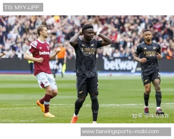 张伯伦随队训练厄德高热苏斯在列约克雷斯等四人缺席情况更新 张伯伦随队训练厄德高热苏斯在列约克雷斯等四人缺席情况更新