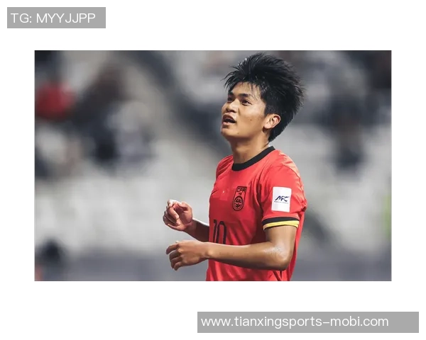 蒯纪闻强势突破三人防线禁区射门遭扑救精彩瞬间回顾